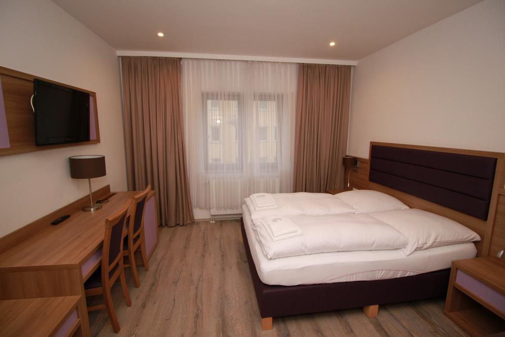 Slamba Hostel Augsburg Exteriér fotografie